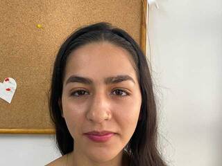 Эротический видеочат Emma-victoria