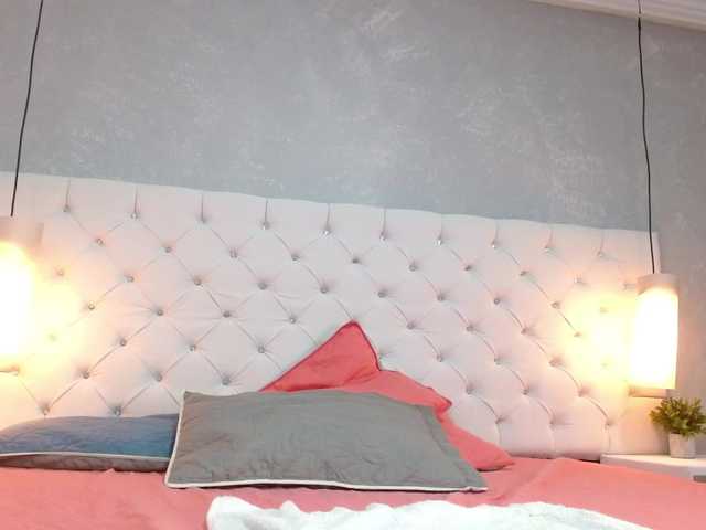 Скриншоты трансляции EmmaaEvans