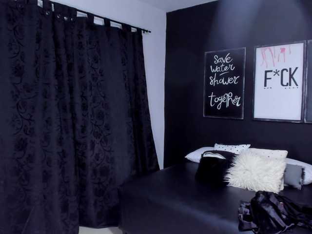 Скриншоты трансляции EmmaCole