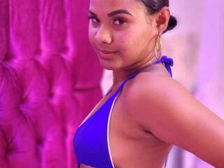 Эротический видеочат EmmaDawson