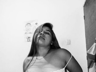 Эротический видеочат EmmaOrange