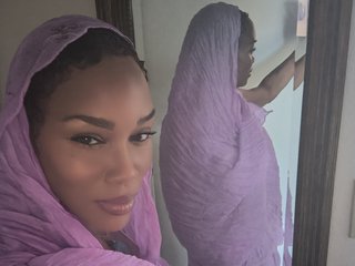 Эротический видеочат EmpressTeyamo