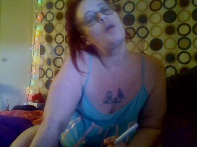 Фотографии EmpressWillow Moody Monday :) come play with your fav #bbw #goddess tonight #thickthighssavelives :) #submissive #tits #ass #pussy #smoking #bellylove #sph #mommy #edging #findom #feet #tease #daddy #c2c #findom #paypig catch my vibe