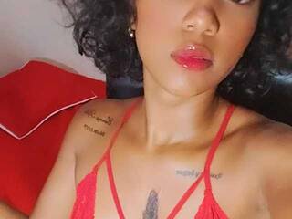 Эротический видеочат Emy-02