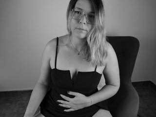 Эротический видеочат Emy-Lana