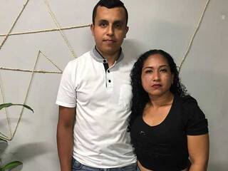 Эротический видеочат EMYLY-LIAM