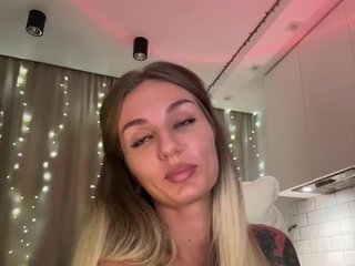 Эротический видеочат EnlivenLuv