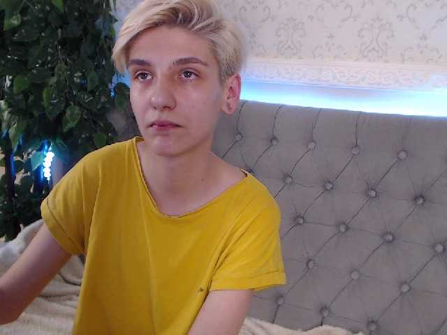 Скриншоты трансляции ErikaLis