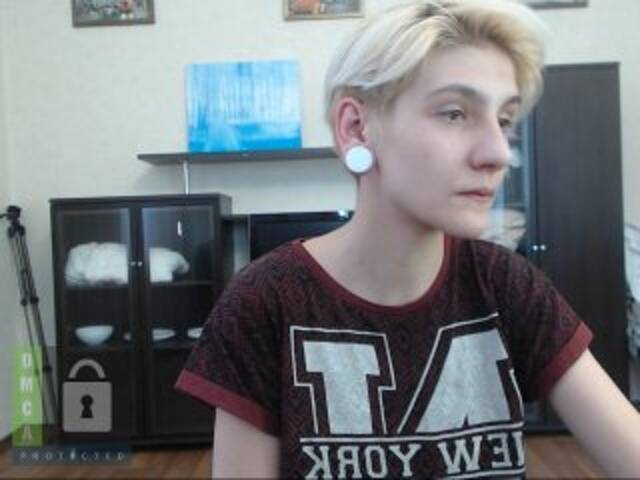 Скриншоты трансляции ErikaLis