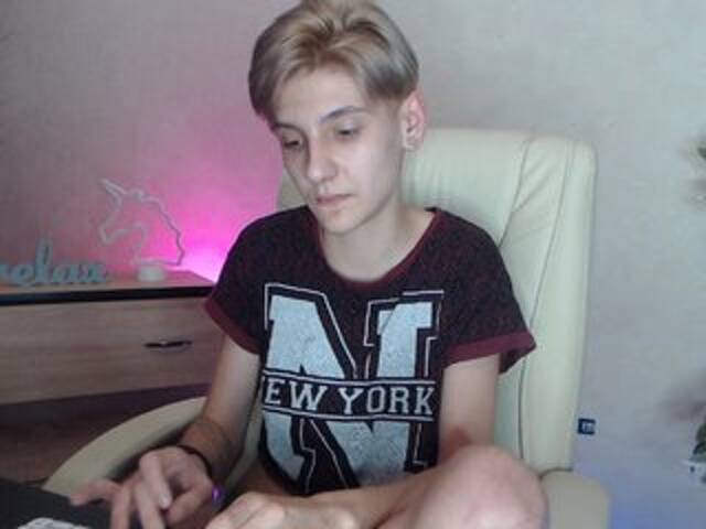 Скриншоты трансляции ErikaLis