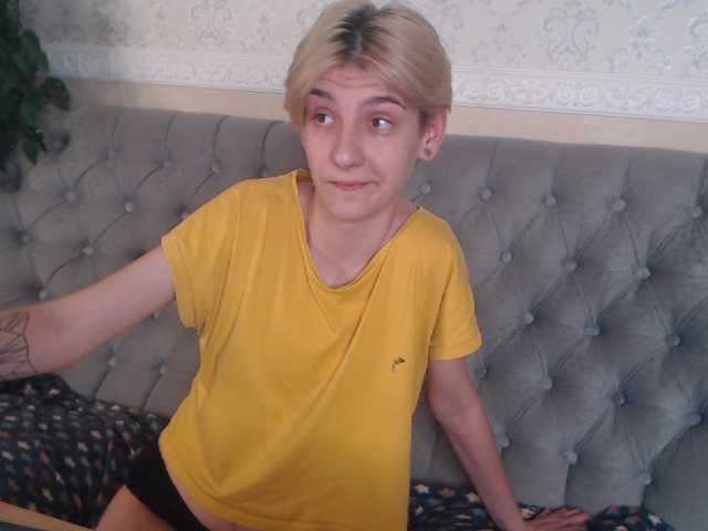 Скриншоты трансляции ErikaLis