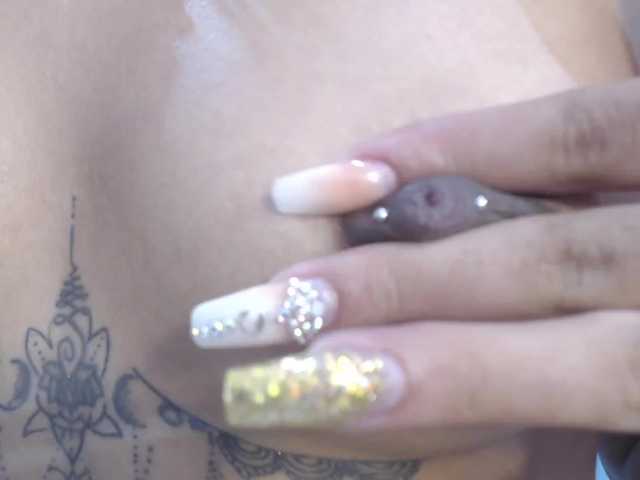 Скриншоты трансляции evalovely