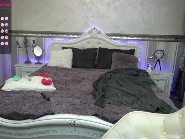 Скриншоты трансляции EvaMoore