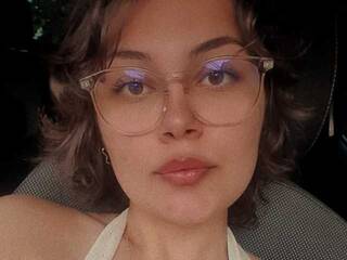 Эротический видеочат evelyne-fox