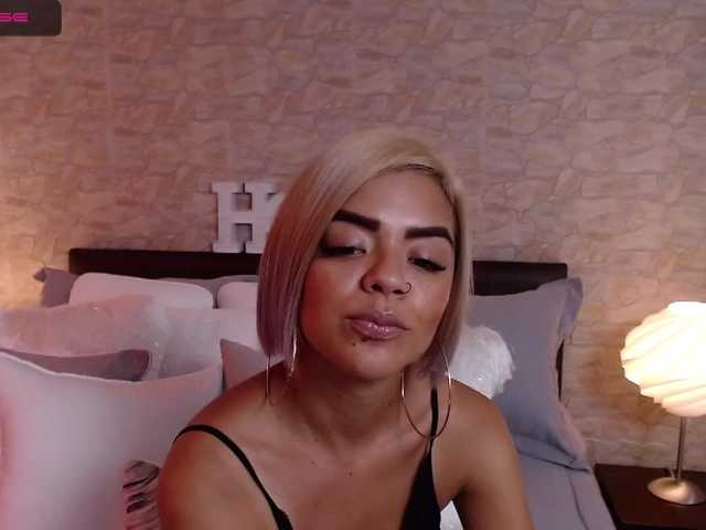 Скриншоты трансляции EvelynOwens