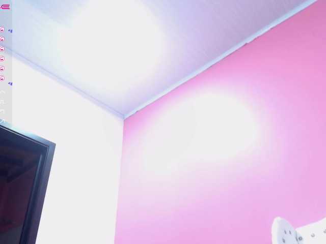 Скриншоты трансляции EvenynMonroe