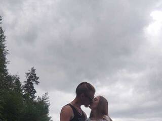 Эротический видеочат F0XandM00N