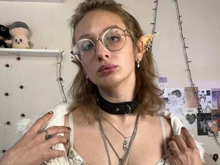 Эротический видеочат Fairy-Fennec