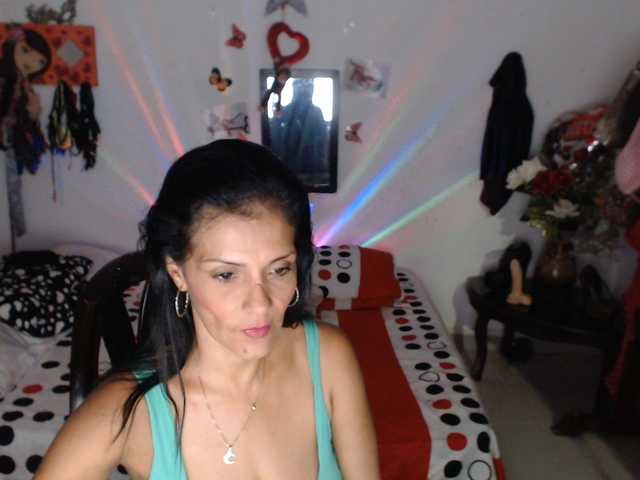 Фотографии flacapaola11 If there are more than 10 users in my room I will go to a private show and I will do the best squirt and anal show
