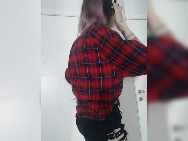 Скриншоты трансляции FoxliFletcher