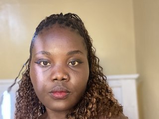 Эротический видеочат Freakyqueen11