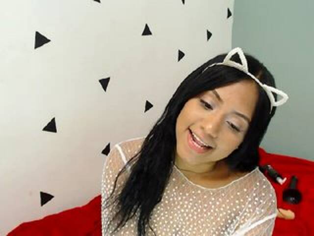 Скриншоты трансляции GabrielaRoxy