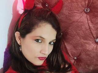 Эротический видеочат GatubelaHot69