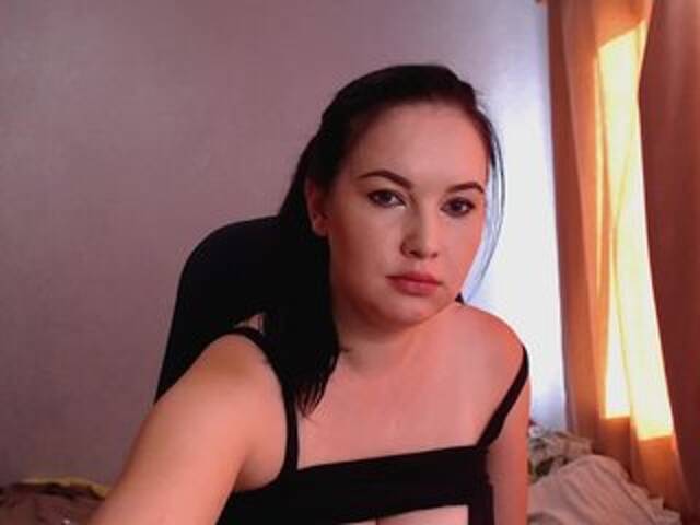 Скриншоты трансляции Get-Naked