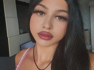 Эротический видеочат GiuliaSya