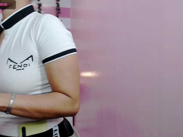 Скриншоты трансляции GlendaHolt