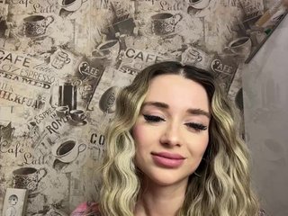 Эротический видеочат GoldenEmily
