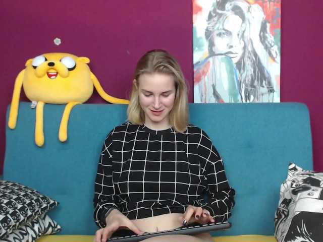 Скриншоты трансляции GraceWiggins