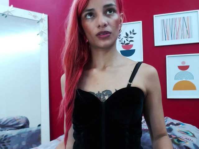 Скриншоты трансляции HaileyRed