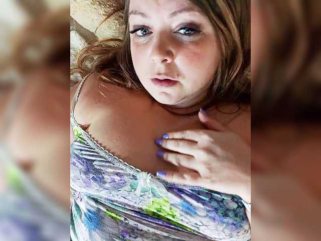 Скриншоты трансляции FLUFFY_BEAUTY