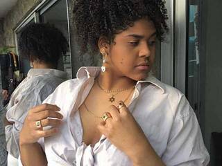 Эротический видеочат HalleThomson