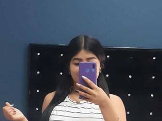 Эротический видеочат HannaEvanss