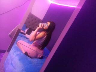 Эротический видеочат harper6969