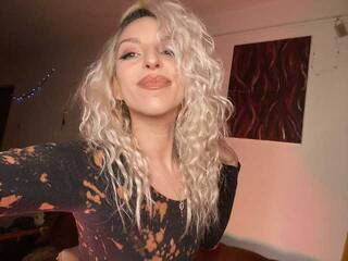 Эротический видеочат HarperBr