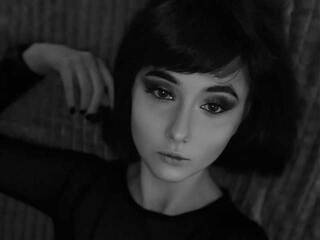 Эротический видеочат Helenaobscura