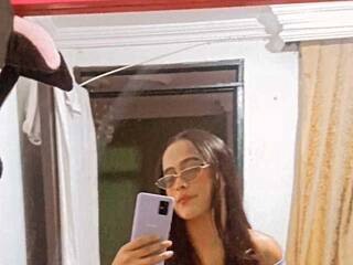 Эротический видеочат hellen-69