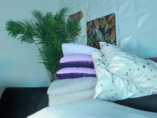 Эротический видеочат Hellen-Sky