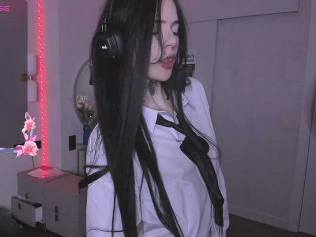 Скриншоты трансляции HeyKylie