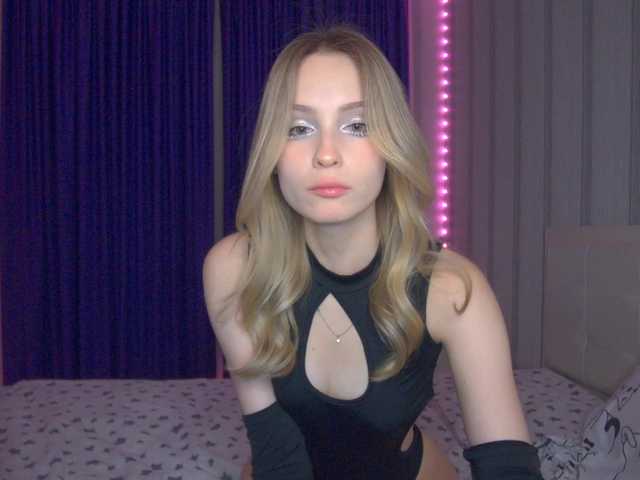 Скриншоты трансляции schoolgirl