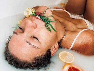 Эротический видеочат HolyMummy