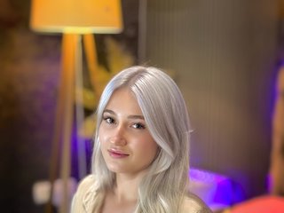 Эротический видеочат HollyTaillor