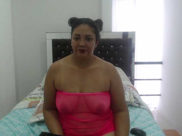 Фотографии Honey-Girl-km Hey guys ask me for my hot pictures at goal i play with my wet pussy #latin #dildo #bigtits #deliciuspussy