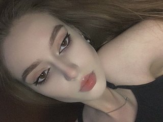Эротический видеочат HoneyJune