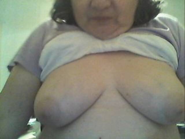 Скриншоты трансляции Hotcutiefun