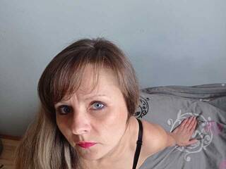 Эротический видеочат Hotiren