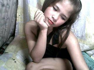 Эротический видеочат hotlhynn